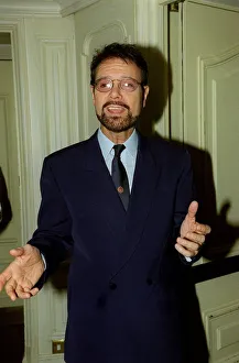 00139 Prints: Cliff Richard Singer / Actor December 98 At the Variety Club Luncheon in London