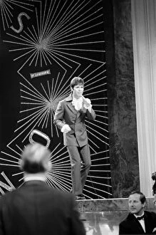 01187 Collection: Cliff Richard sings for the United Kingdom at the Eurovision Song Contest finals