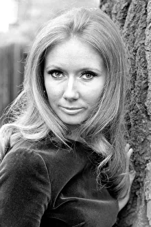 Clodagh Rogers No. 5 in the charts with a record called Come Back and Shake Me