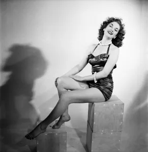 Clothing Beachwear model shirley Lorrimer models Swimsuit. D3216-002