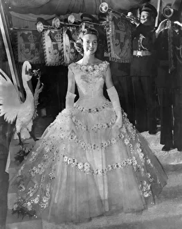 00371 Prints: Clothing Fashion 1957: Daily Mirror Debutantes ball at the Mayfair Hotel on Friday 31st