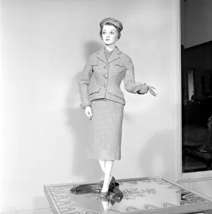 Clothing Fashions 1954: Mannequin modelling the latest twin set. 1954 A107-001