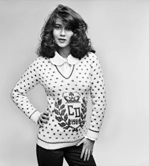 Knitwear Prints: Clothing: Fashions: Royal Look Pattern: Models wearing patterned tops