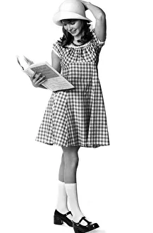 Clothing: Fresh gingham checks for a cool cotton dress with puffed sleeves