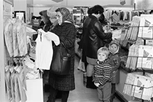 CO-OP Sale, Guildford, Surrey, Thursday 7th January 1971