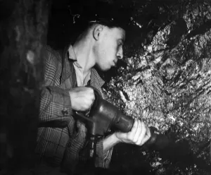 00026 Prints: Coal Mining underground scenes. February 1957 P017828