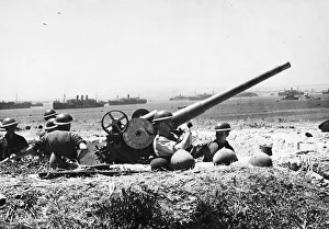 Coastal defence positions in Syracuse harbour were overcome by Commandos