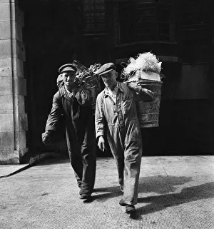 Dustman Prints: A Cockney earns his living: They ve chosen the hard way to collect a weekly pay