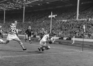 00352 Prints: Coetzer scores another try for Wakefield Trinity in the Rugby League Cup Final against
