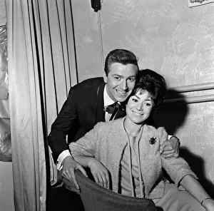 00968 Prints: Comedian Des O Connor took over from Norman Vaughan as compare of ITVs