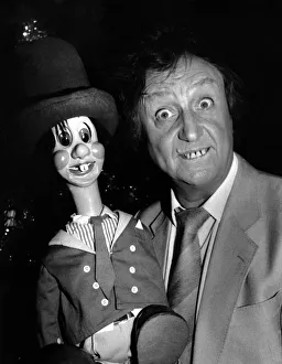 Entertaiment Prints: Comedian Ken Dodd with his Diddy Man Dicky Mint at Whitley Bay Playhouse on 9th December