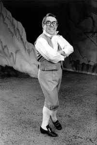 00586 Prints: Comedian Ronnie Corbett who appeared in pantomine as Buttons in Cinderella at the Theatre