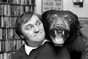 Images Dated 2nd February 1977: Comedy: Humour: Les Dawson. February 1977 77-00023-007
