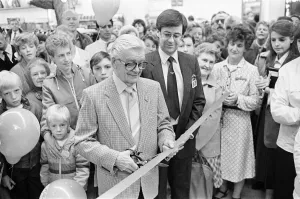 Compo - alias actor Bill Owen swapped his scruffy clothes for a smart new suit for