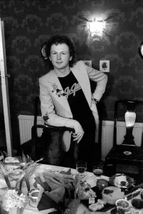 00057 Prints: Composer Mike Batt seen here at the home of Sonia Allison the Daily Mirror cook who