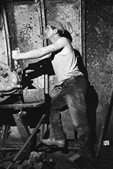 01103 Prints: Construction of the Victoria Line under the streets of London 29th October 1964