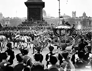 Coronation 1953 of Queen Elizabeth II passes through Trafalgar Square