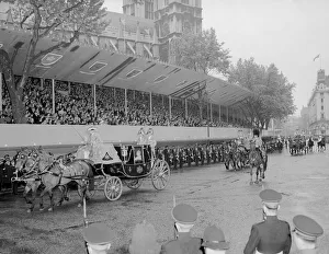 00119 Prints: The Coronation of Queen Elizabeth II. A horse drawn carriage