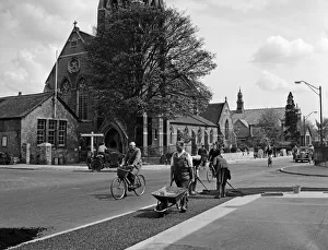 Council workman laying a new footpath during the alterations to Victoria Road, Cambridge