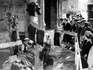 00095 Prints: A No Coupon'sale taking place in a bombed out shop in Oxford Street