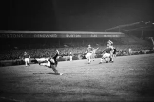 Coventry 5-1 Crewe, Division 3 League match at Highfield Road
