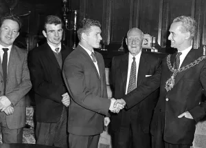 Coventry boxer Mick Leahy gets a Good Luck'handshake from the Lord Mayor of
