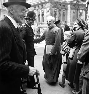 00008 Prints: Covonation 1953 The Archbishop of canterbury seen here arrving at Westminister Abbey for