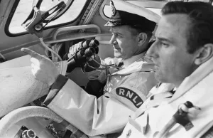 Coxswain Frank Tinsley (right) and Mechanical Second Coxswain Fred Mullay
