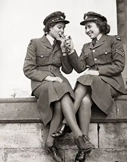 00190 Prints: Cpl Dorothy Montour the first Red Indian girl to arrive in this country with the Canadian