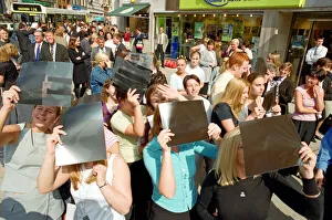 01106 Prints: Crowds in Liverpool city centre watching the solar eclipse