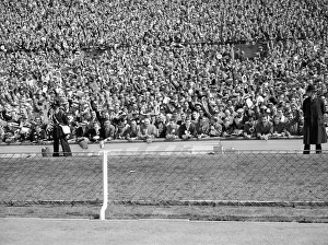 00434 Prints: Crowds scenes during match action from the 1959 FA Cup Final at Wembley Stadium
