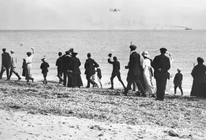 Pioneer Prints: Crowds on Yarmouth beach seen here waving off Harry George Hawker