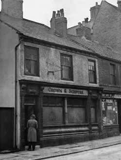 01492 Collection: The Crown and Septre Hotel, Stephenson Street, North Shields. January 27th 1949