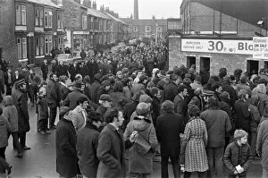 01022 Collection: Cup ticket queue at Ayresome Park. 1972