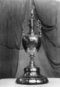 Cups - Football League - Div-1. - Championship Trophy. April 1952 P011451