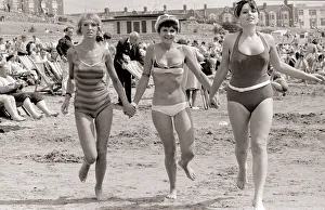 Czech workers at Britains Butlins Camp Barry Women Holidaymakers