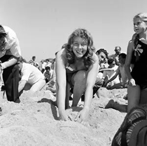 Daily Mirror Treasure Hunt, Fistral Beach, Cornwall, Tuesday 7th July 1959