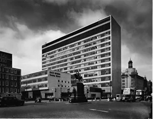 00666 Collection: The Daily Mirrors former headquarters at Holborn in London. 1999