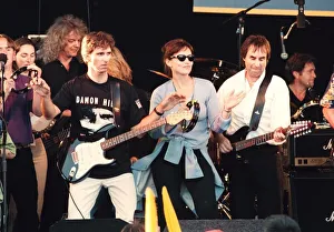 Damon Hill & Georgie Hill & Chris De Burgh 15 July 1997 Damon Hill Motor Racing And Wife
