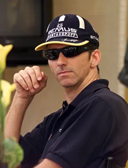 Damon Hill ponders his future with wife Georgie July 1999 over lunch in the Jordan motor