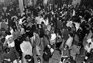 Manchester Collection: Dancing at the Hacienda nightclub. 1st October 1990