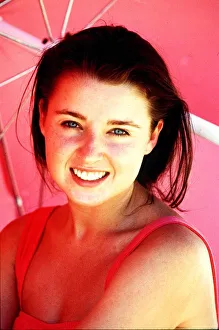 Dannii i Minogue actress who stars in the TV Programme Home and Away