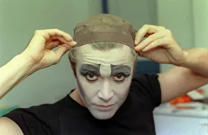 Darren Day Rocky Horror Picture Show September 1999 dressing room being made up as
