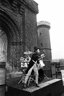 Images Dated 26th January 1984: Dave Hill of Slade filming a new video at Eastnor Castle, near Ledbury. 26th January 1984