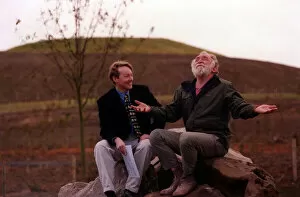 00491 Collection: David Bellamy and Landscape Architect Philip Barker looks over the country park at