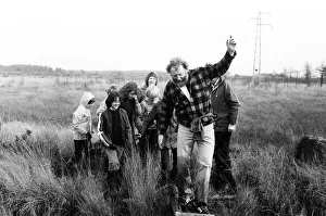 01234 Prints: David Bellamy pictured with six Mirror winners that went on a nature trail in Surrey