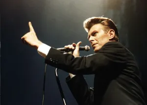 David Bowie in concert at Milton Keynes - August 1990 (90 / 7023)