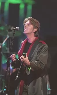 01408 Collection: David Bowie performing at the Brit Awards, London Arena - 16th February 1999