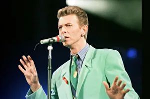 David Bowie performing at The Freddie Mercury Tribute Concert for Aids Awareness