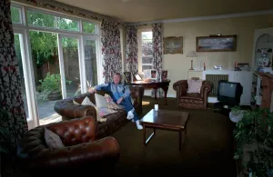 DAVID HAMILTON, D. J. RELAXING AT HOME 26 / 04 / 1991